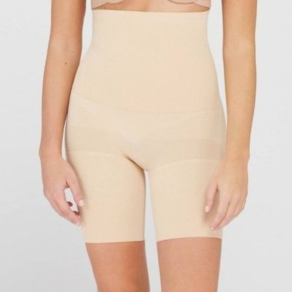 SPANX Assets NWT Remarkable Results High Waist Mid Thigh Shaper Shorts Womens 1X - Picture 1 of 10